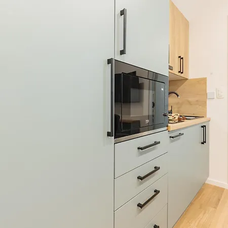 New & Modern In A Perfect Location *