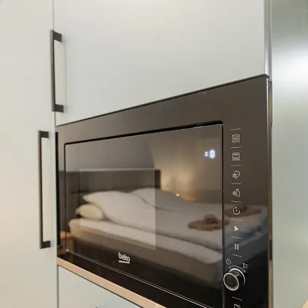 Apartman New & Modern In A Perfect Location *
